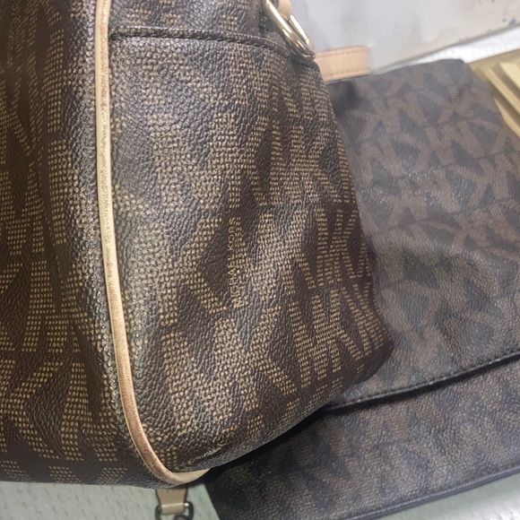 Genuine Micheal Kors Bundle Boston Bag Satchel and matching Crossbody Set - Picture 15 of 16